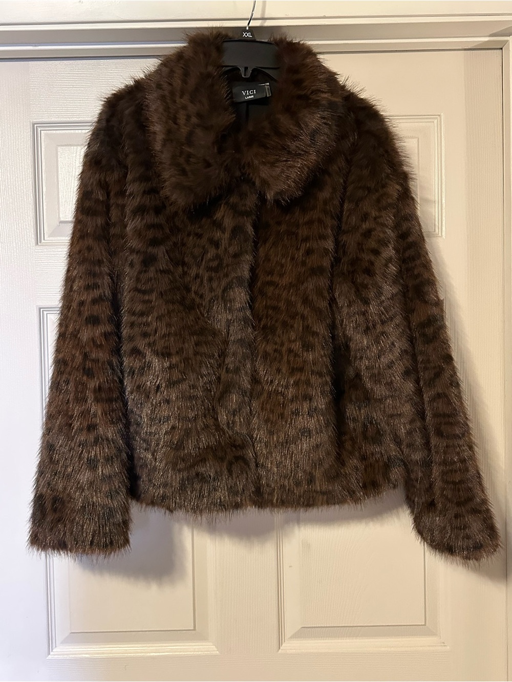 VICI leopard faux fur coat